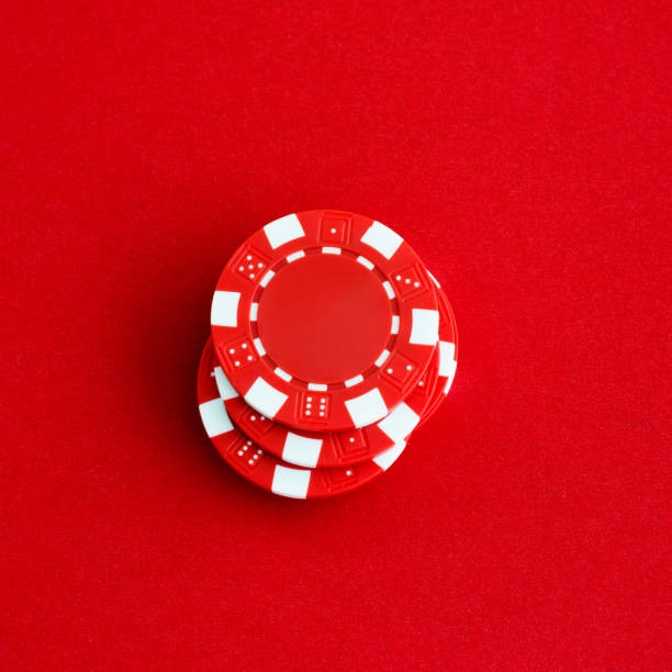 Player cards and dealer cards in a Bandar Ceme round